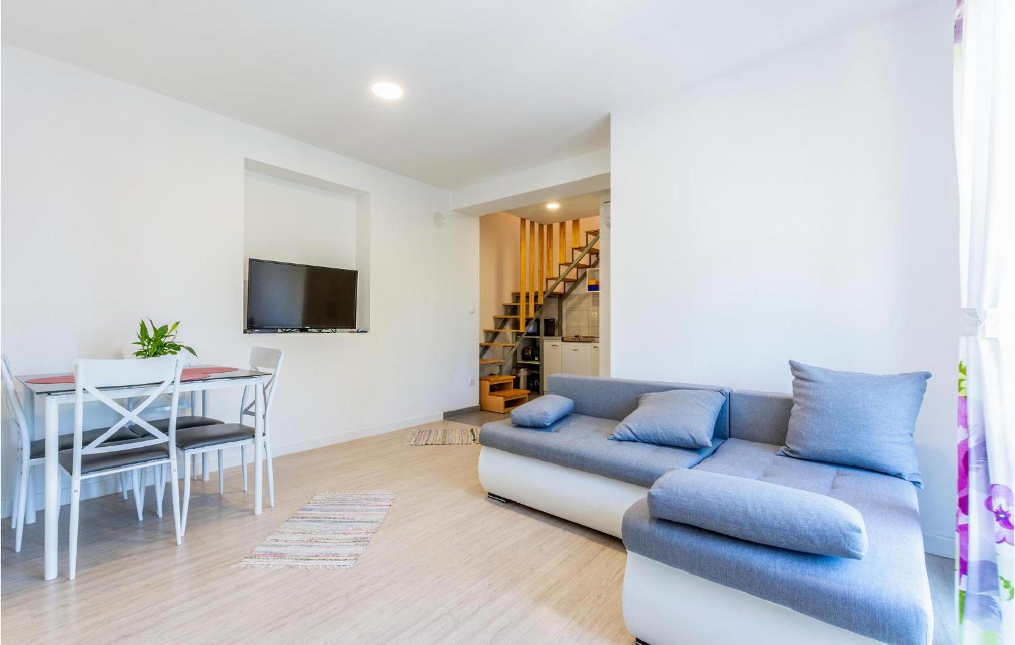Gorgeous Apartment In Omis With Kitchen Omiš Exterior foto