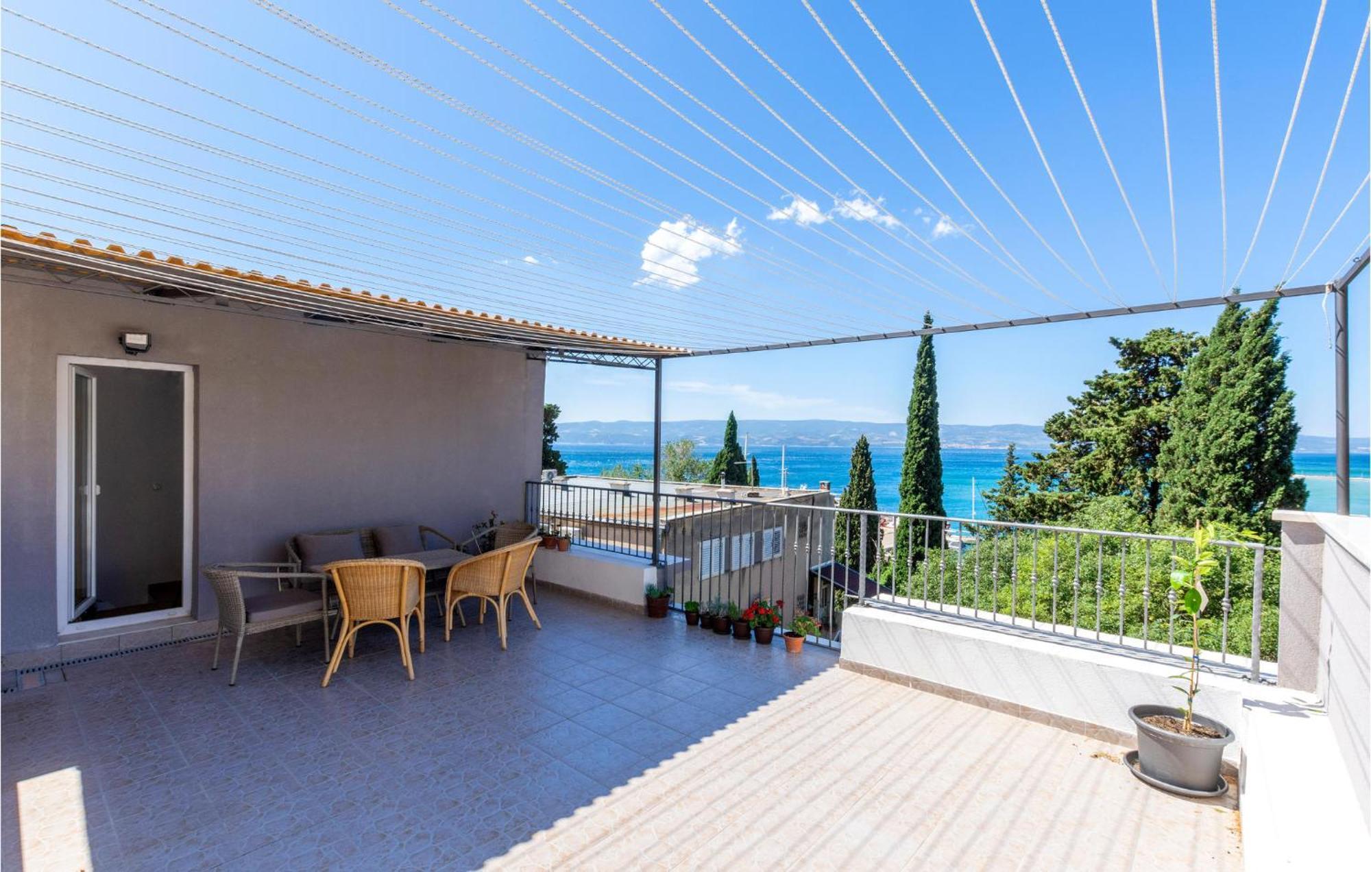 Gorgeous Apartment In Omis With Kitchen Omiš Exterior foto