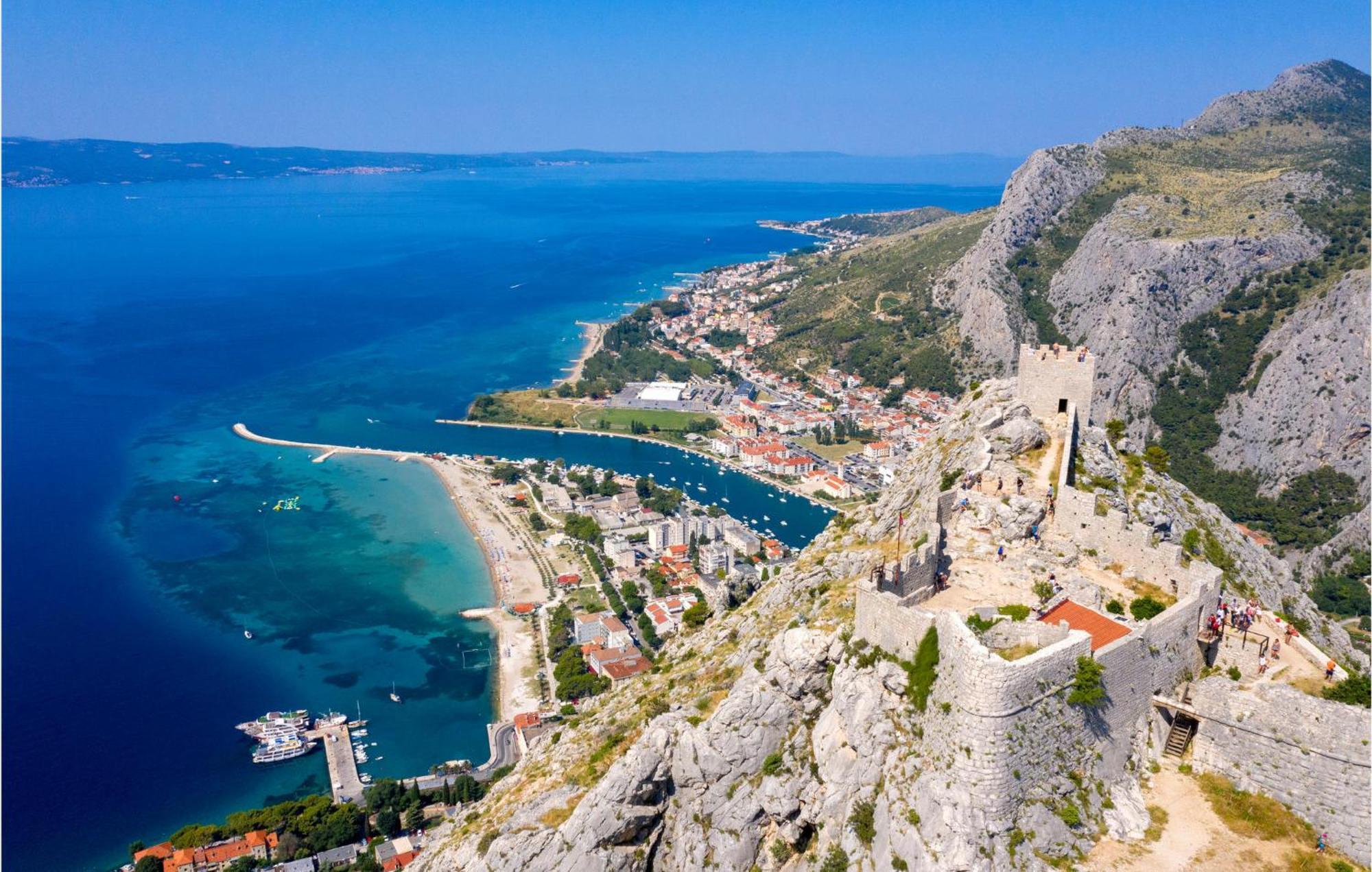Gorgeous Apartment In Omis With Kitchen Omiš Exterior foto